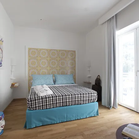 Oda ve Kahvaltı Maison Kalea 4*