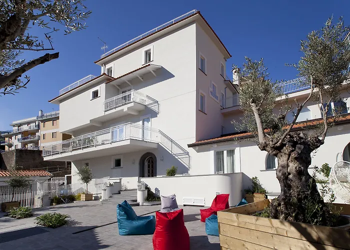 Maison Kalea Bed & Breakfast 4*