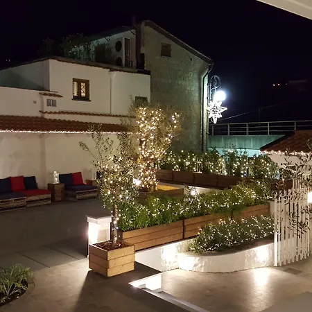 卡莱府第酒店 索伦托